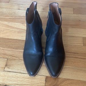 Madewell black leather ankle boots